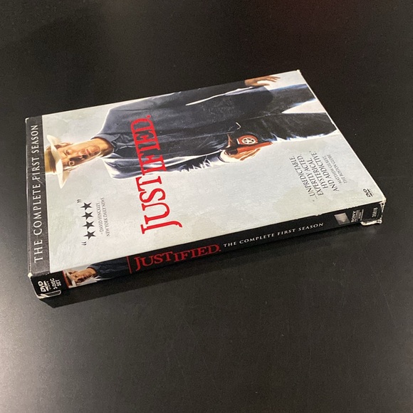 Justified - The Complete First Season - Picture 3 of 9